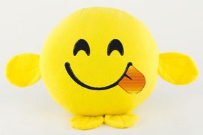 Оригинальная подушка смайлик Emoji автомобильная игрушка с лапками дразнится 35 см флис желтый Olga Voichenko