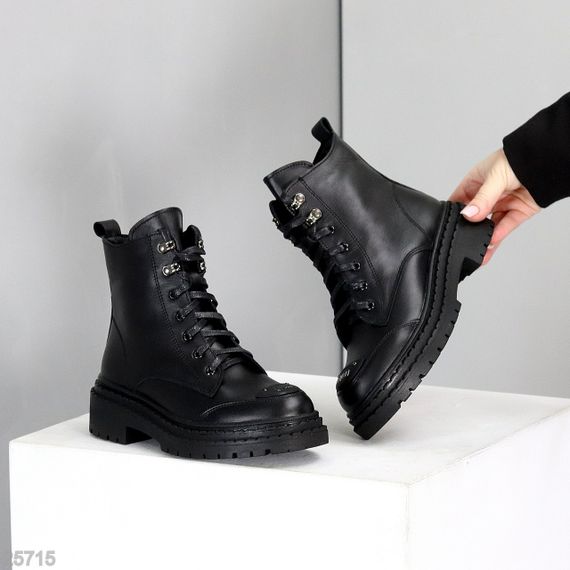 Чорні зимові шкіряні черевики берці з дизайнерською нашивкою 41