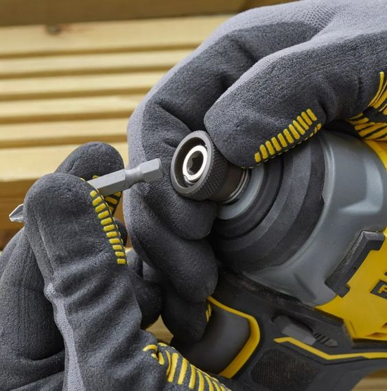 Гайковерт ударний акумуляторний Stanley Fatmax без АКБ та ЗП SFMCF810B | Зображення 1