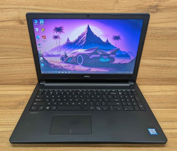 Ноутбук Dell Latitude 3570 / 15.6" (1366x768) TN / Intel Core i3-6100U (2 (4) ядра по 2.3 GHz) / 8 GB DDR3 / 240 GB SSD / Intel HD Graphics 520 / WebCam / Windows 10 б/у | Зображення 1