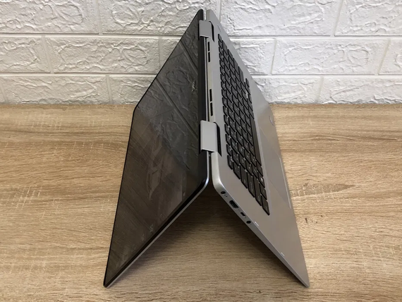Гарний та сучасний Ноутбук Dell 7586 Core i5 - 8 покоління, IPS, SSD | Зображення 4