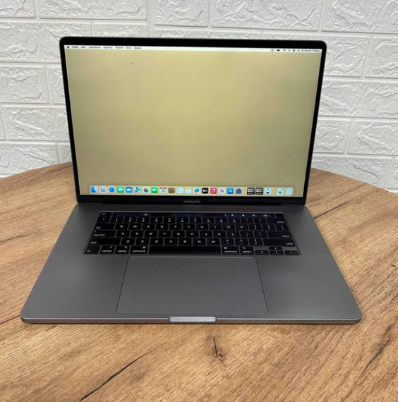 Ноутбук MacBook Pro 16 A2141 2019 i7 2,6GHz 16Gb SSD 512Gb Radeon 245циклів Б/В
