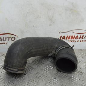 Патрубок інтеркулера 2.5 TDI Volkswagen Transporter T4 1995-2003 Шланг інтеркулера Фольксваген т4 701145832A