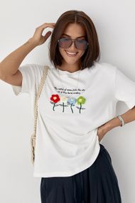 Футболка з в'язаними квітами - білий цвет, S (є розміри)