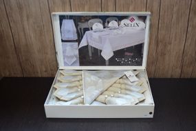 Льняная скатерть с ранером Selin Mine Set 160×350+12 салфеток Бежевый