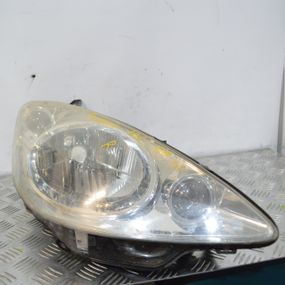 Фара права Peugeot 1007 2005-2009 Фара передня права Пежо 1007 9644997180