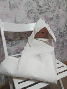 Рушник вафельний дитячий з капюшоном зайчик молочний подарунок 04192