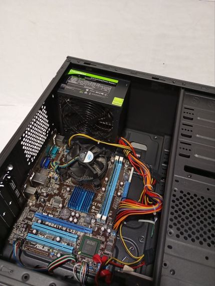 ПК GameMax Tower / Intel Xeon E5310 (4 ядра по 1.6 GHz) / 8 GB DDR3 / 320 GB HDD / Intel HD GMA X4500 / 400W / Win 10 б/в | Зображення 5