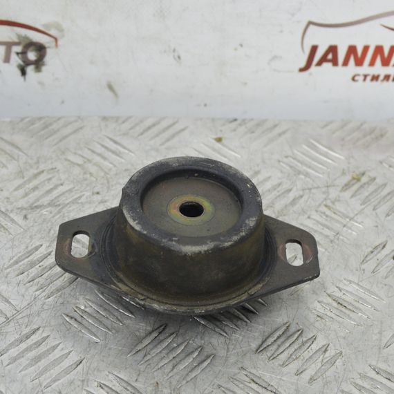 Подушка кріплення КПП Peugeot Partner 2003-2008 Опора кріплення коробки передач Пежо Партнер