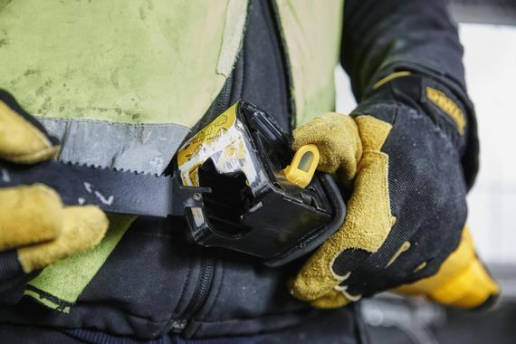Пила шабельна мережева 1100Вт DeWALT DWE305PK | Зображення 9