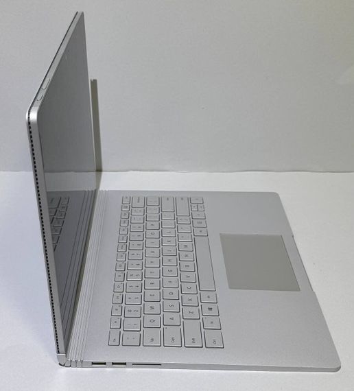 Ультрабук-трансформер Microsoft Surface Book 2 / 13.5" (3000x2000) IPS Touch / Intel Core i5-7300U (2 (4) ядра по 2.6 - 3.5 GHz) / 8 GB DDR3 / 256 GB SSD / Intel HD Graphics 620 / WebCam б/у | Зображення 4