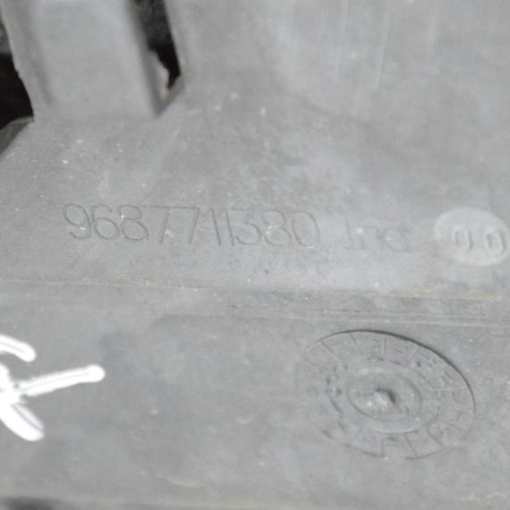 Дифузор радіатора 1.4 / 1.6 VTI Citroen C3 Picasso 2009-2016 Панель передня телевізор Сітроен 9687711380 | Зображення 2