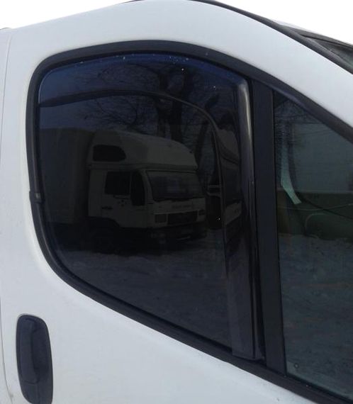 Ветровики вставные (2 шт, HIC) для Nissan Primastar 2002-2014 гг | Зображення 1