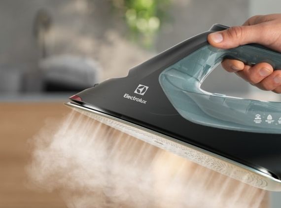 Утюг Electrolux E8SI2-6OG | Зображення 2