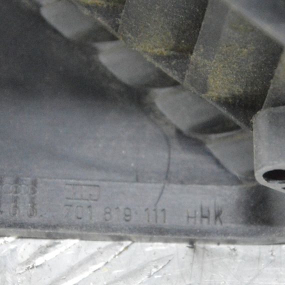 Решітка обігріву припливного вентилятора задній Volkswagen T4 1990-2003 Решітка пічки Фольксваген т4 701819111 | Зображення 3