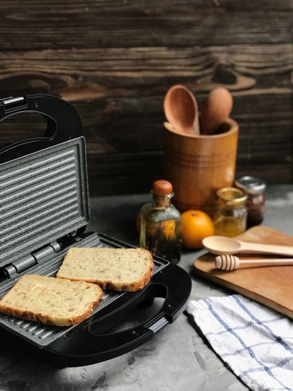 Сендвічниця-бутербродниця Magio MG-367 з антипригарним покриттям для гарячих бутербродів і тостів | Зображення 6