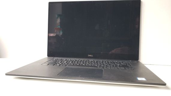 Мобильная рабочая станция Dell Precision 5540 / 15.6" (3840x2160) IPS Touch / Intel Core i7-9850H (6 (12) ядер по 2.6 - 4.6 GHz) / 16 GB DDR4 / 512 GB SSD / nVidia Quadro T1000, 4 GB GDDR5, 128-bit / WebCam б/у | Зображення 1