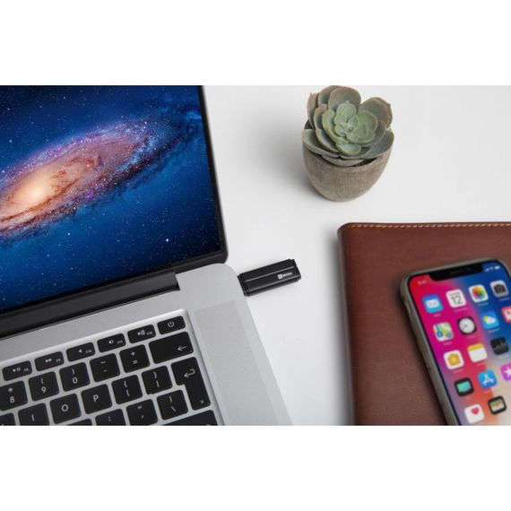 USB флеш накопичувач MyMedia 32GB Black USB 2.0 (69262) | Зображення 4