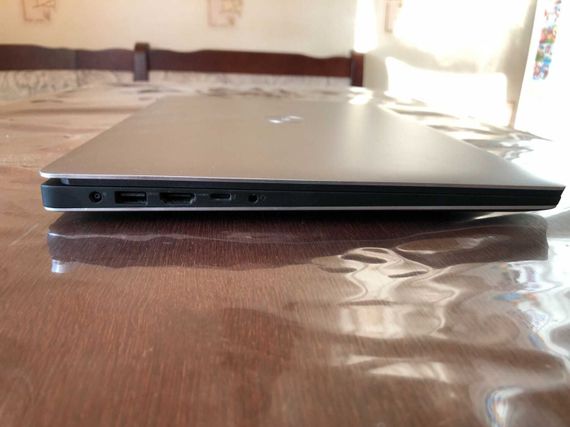 Мобільна робоча станція Dell Precision 5510 / 15.6" (1920x1080) IPS / Intel Xeon E3-1505M v5 (4 (8) ядра по 2.8 - 3.7 GHz) / 16 GB DDR4 / 256 GB SSD / nVidia Quadro M1000M, 2 GB GDDR5, 128-bit / WebCam б/в | Зображення 4