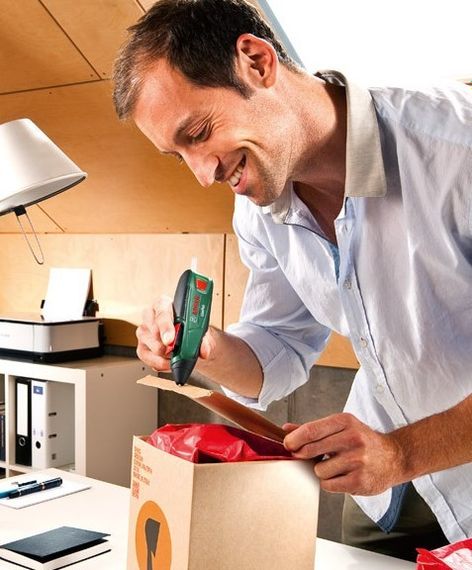 Пистолет клеевой Bosch GluePen аккумуляторный, 3.6 В*1.5 Ач, O стержня 7 мм, 0.14 кг (0.603.2A2.020) | Зображення 5