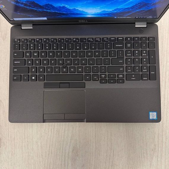 Ультрабук Dell Latitude 5501 / 15.6" (1920x1080) IPS / Intel Core i5-9400H (4 (8) ядра по 2.5 - 4.3 GHz) / 8 GB DDR4 / 256 GB SSD / nVidia GeForce MX150, 2 GB GDDR5, 64-bit / WebCam б/в | Зображення 4