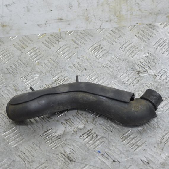 Патрубок повітряного фільтра 2.0 CDI Mercedes B- A-Class W169 W245 повітрозабірник Мерседес в169 A6400101182