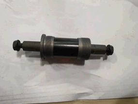 Каретка велосипедна нерозбірна (квадрат) (L-122 mm) YAT
