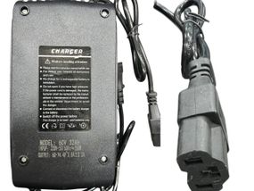 Зарядное устройство SS9106032C, 67.2V 5.0A для электротранспорта