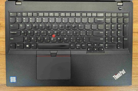 Ультрабук Б-клас Lenovo ThinkPad L580 / 15.6" (1366x768) TN / Intel Core i7-8550U (4 (8) ядра по 1.8 - 4.0 GHz) / 16 GB DDR4 / 256 GB SSD / Intel UHD Graphics 620 / WebCam / Windows 10 б/в + Подарунок Бездротова миша / USB | Зображення 3