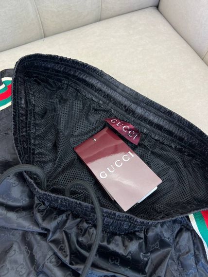 Пляжні шорти Gucci чорні з червоно-синьою смужкою sh154 | Зображення 2