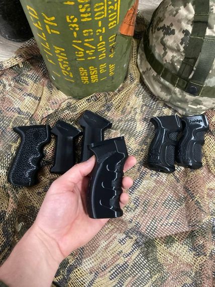 Рукоятка для автоматів АК АКСУ, АК74, РПК  чорна