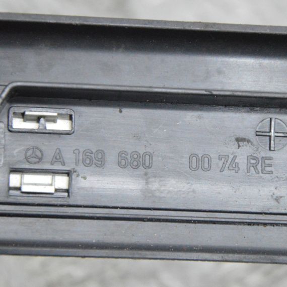 Накладка порога передня права Mercedes W169 W245 2004-2012 Молдинг порога правий Мерседес A1696800074 | Зображення 5