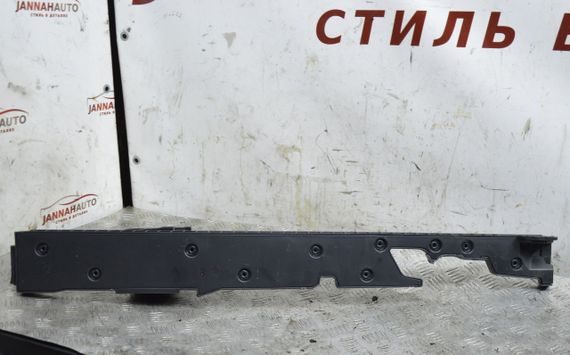 Накладка багажника права Volkswagen Golf VII 2012-2020 Права накладка багажника Фольксваген 5G9864512E | Зображення 3