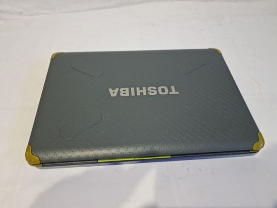 Ноутбук Б-класс Toshiba Satellite L630 / 13.3" (1366x768) TN / Intel Core i5-430M (2 (4) ядра по 2.27 - 2.53 GHz) / 4 GB DDR3 / 120 GB SSD / Intel HD Graphics / WebCam / DVD-RW / Win 10 б/у | Зображення 5