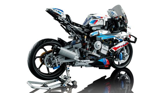 Конструктор LEGO Technic BMW M 1000 RR 42130 | Зображення 2