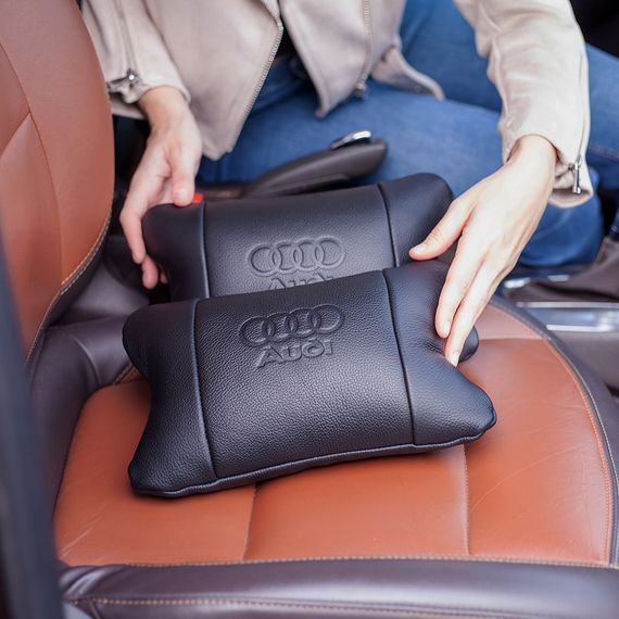 Подарок подушка дорожная Audi Ауді, Дорожная подушка в автомобиль, CV-973 Подарок автолюбителю