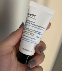 Зволожуючий крем для тіла belif Aqua Bomb Hydrating Body Moisturizer with Niacinamide and HA, 30 мл
