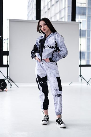 Жіночий костюм DRAPP