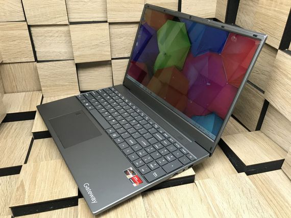 Ультрабук Gatewey GWNR 71539-BK / 15.6" (1920x1080) IPS / AMD Ryzen 7 3700U (4 (8) ядра по 2.3 - 4.0 GHz) / 16 GB DDR4 / 256 GB SSD / AMD Radeon RX Vega 10 Graphics / WebCam б/у | Зображення 1