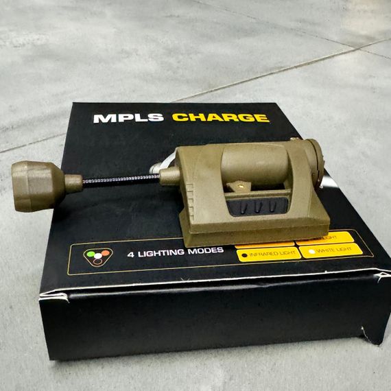 Тактичний ліхтар на шолом Spina LT-09 MPLS Charge, колір Койот, режими: Білий, Червоний, Зелений ІЧ, з батарейкою | Зображення 4