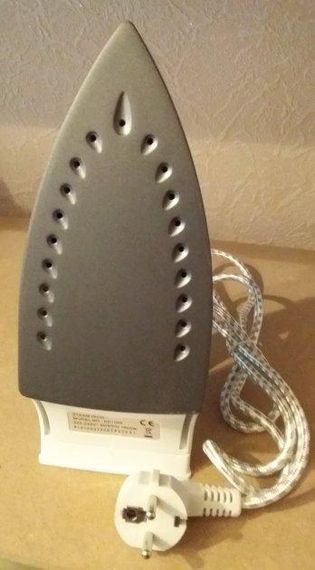 Парова праска з керамічною підошвою XPRO KD-1066 1600 Вт (41003-KD-1066_317) | Зображення 4