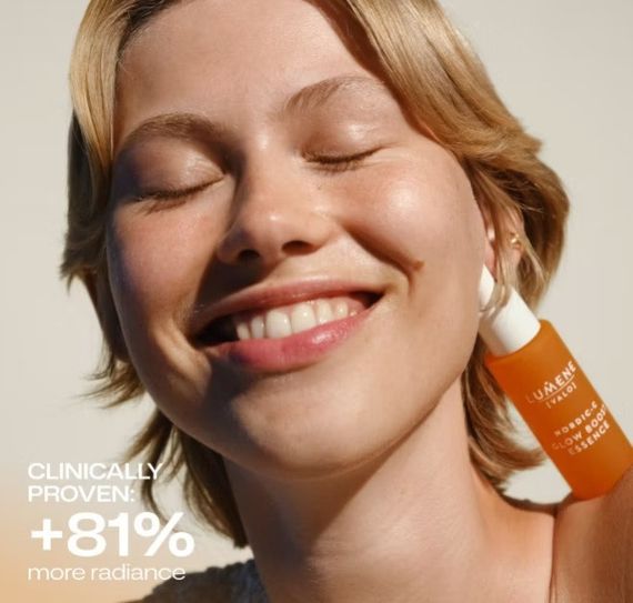 Сироватка з вітаміном С LUMENE Nordic-C Glow Boost Essence Serum with Vitamin C, Triple Hyaluronic Acid & Polyglutamic Acid 30 ml | Зображення 2