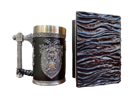 Подарунковий набір Кухоль 3D Щит і Корона та Блокнот 3D «Книга, що дивиться у відповідь» | Зображення 1