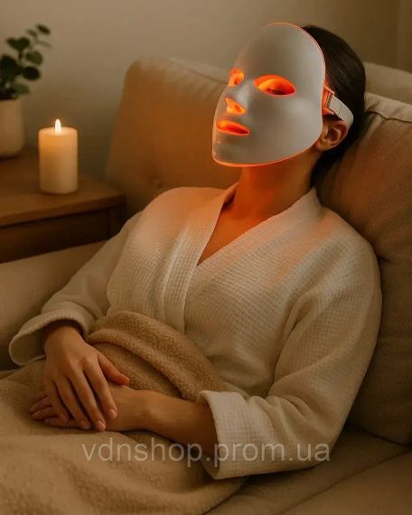 Світлодіодна LED маска для обличчя 7 в 1 із кольоровою світлотерапією | Зображення 1