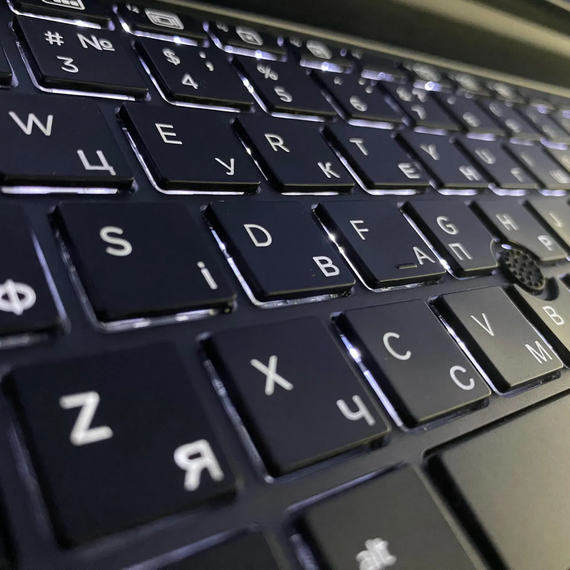 Мобильная рабочая станция Б-класс HP zBook 15 G3 / 15.6" (1920x1080) IPS / Intel Core i7-6820HQ (4 (8) ядра по 2.7 - 3.6 GHz) / 16 GB DDR4 / 275 GB SSD / nVidia Quadro M2000M, 4 GB GDDR5, 128-bit / WebCam / TouchID б/у + Подарок Беспроводная мышь / USB | Зображення 5