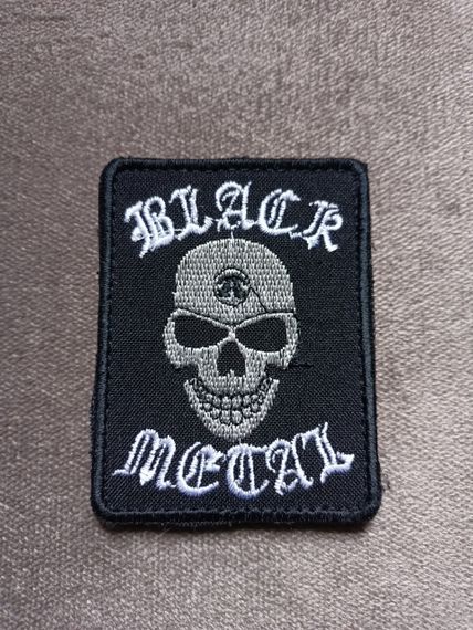 Шеврон череп