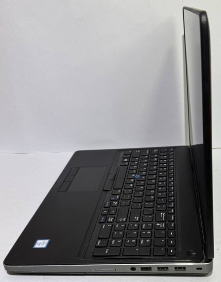 Мобільна робоча станція Dell Precision 7520 / 15.6" (1920x1080) IPS /  Intel Xeon E3-1505M v6 (4(8) ядра по 3.0 - 4.0 GHz)  / 16 GB DDR4 / 256 GB SSD / nVidia Quadro M2200, 4 GB GDDR5, 128-bit / WebCam б/в | Зображення 6