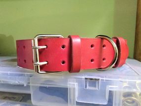 Крепкий надежный ошейник из натуральной кожи "Lockdog" красный