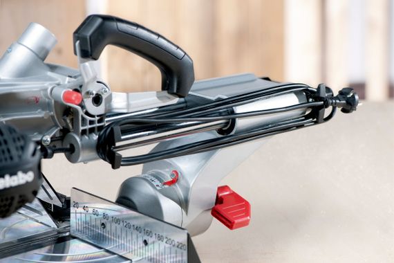 Metabo Пила торцювальна KGSV 216 M з тяговою функцією (619261000) | Зображення 4