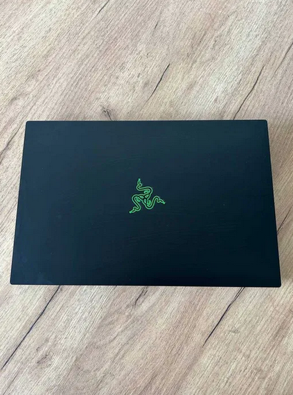 Ноутбук Razer Blade 15.6" 2K IPS 165Hz i7 10750H 16Gb SSD 512Gb RTX 3070  Б/У | Зображення 5